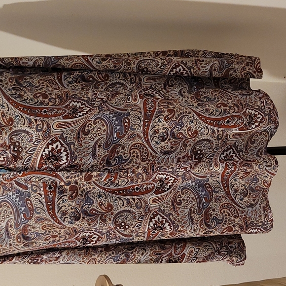 ROZ & ALI Woman's 1X Brown*Black*Gray Paisley Print Blouse - Picture 4 of 11